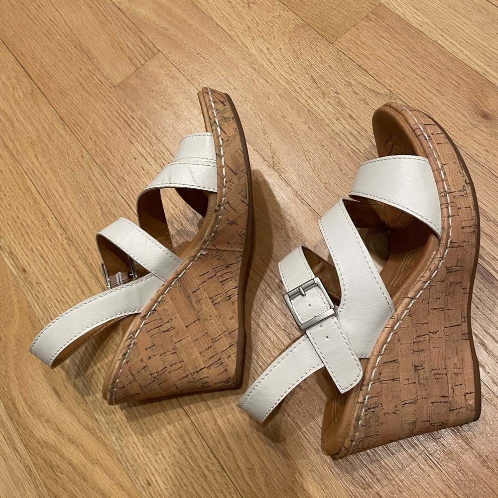 b.o.c. Born White Wedge Sandals